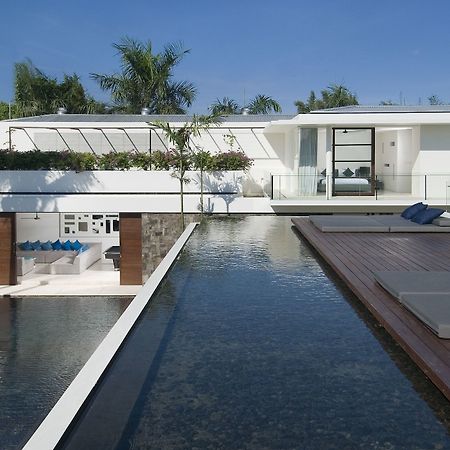 Villa Aqua Seminyak Esterno foto